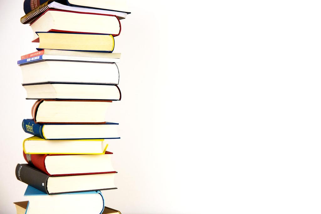 fexyhuu team collaborating and discussing nutrition research